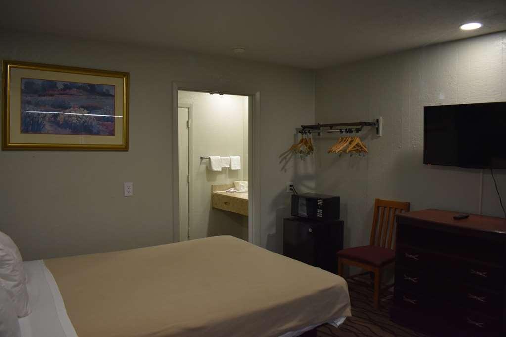 Americas Best Value Inn Marion Room photo