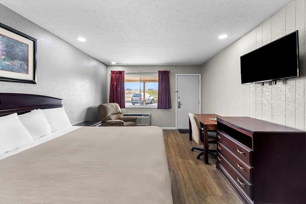 Americas Best Value Inn Marion Room photo