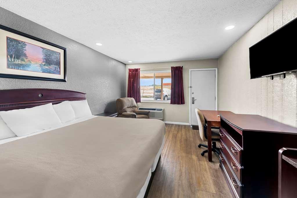 Americas Best Value Inn Marion Room photo